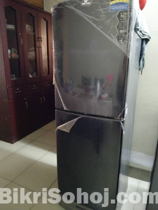 Walton Refrigerator For Sale – Excellent Condition!